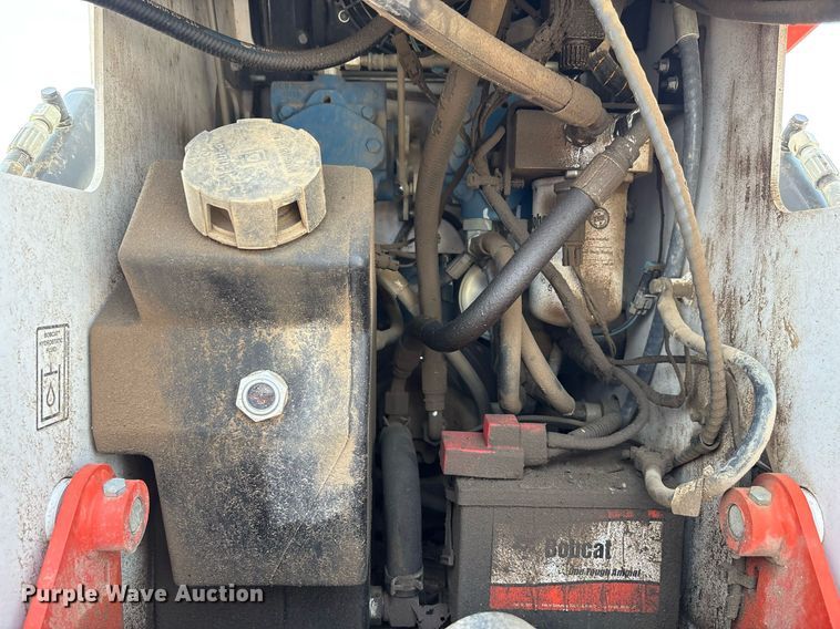 image for item EF3017 2021 Bobcat MT100 compact utility loader