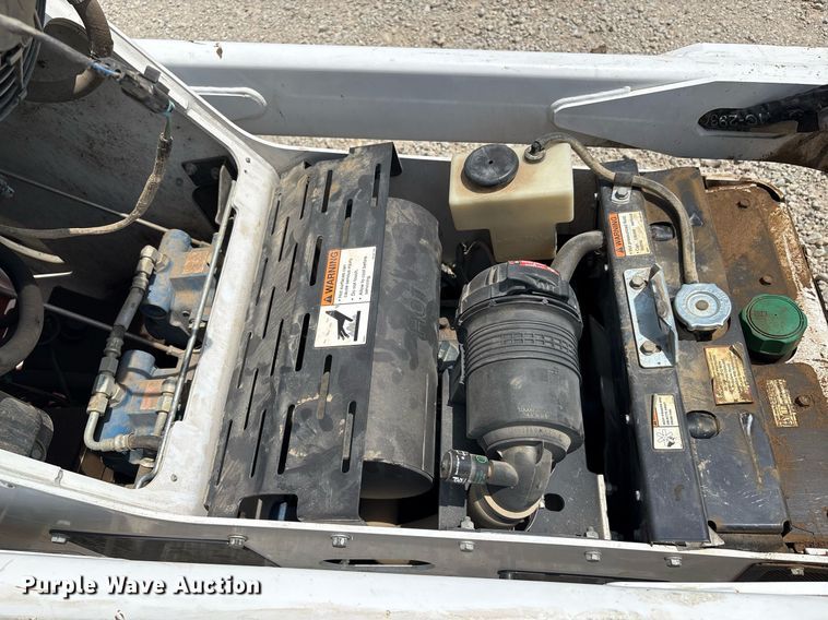 image for item EF3017 2021 Bobcat MT100 compact utility loader