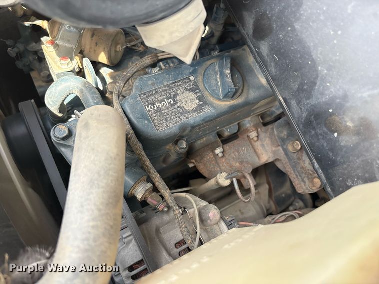 image for item EF3017 2021 Bobcat MT100 compact utility loader