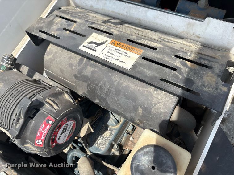 image for item EF3017 2021 Bobcat MT100 compact utility loader