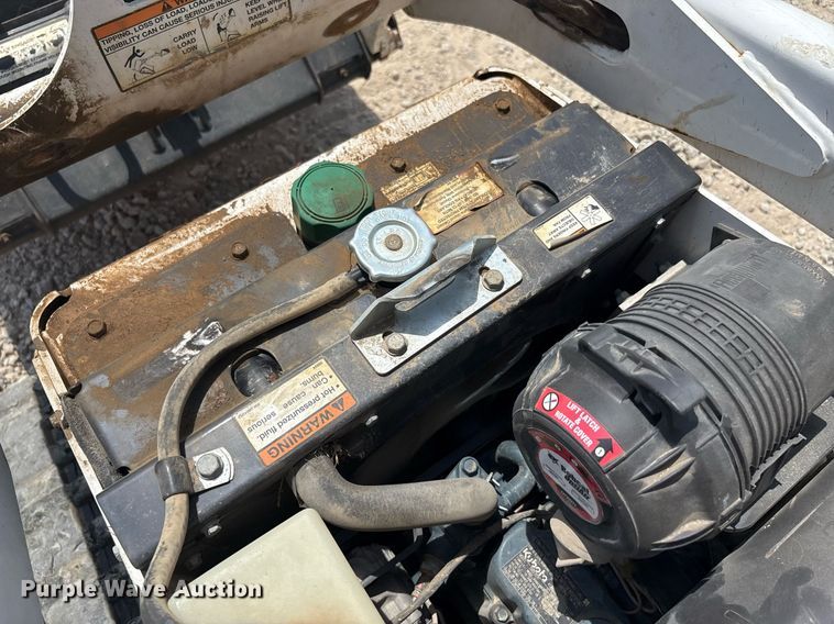 image for item EF3017 2021 Bobcat MT100 compact utility loader