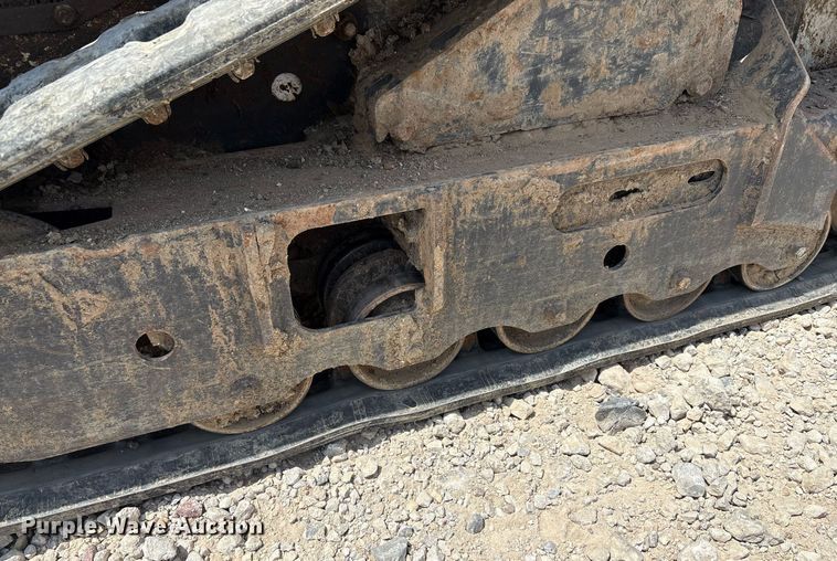 image for item EF3017 2021 Bobcat MT100 compact utility loader