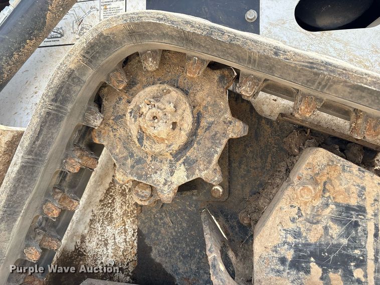 image for item EF3017 2021 Bobcat MT100 compact utility loader