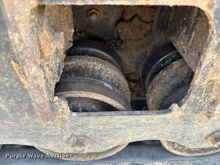 image for item EF3017 2021 Bobcat MT100 compact utility loader