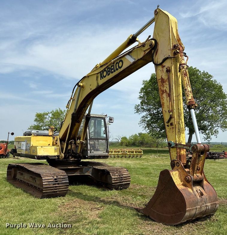 image for item EF3018 Kobelco SK220 Mark IV excavator