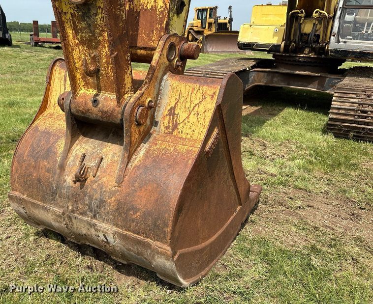 image for item EF3018 Kobelco SK220 Mark IV excavator