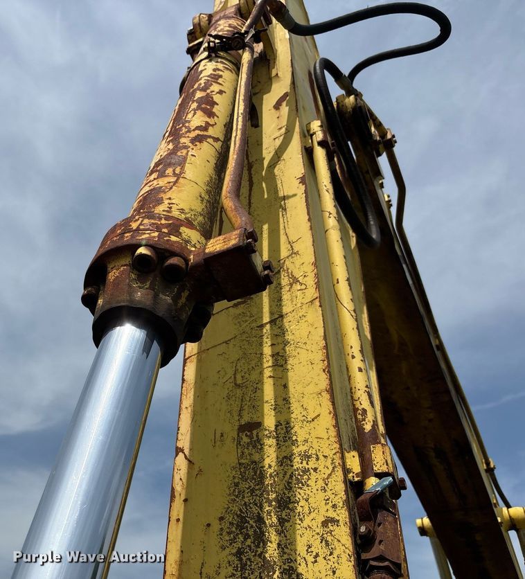 image for item EF3018 Kobelco SK220 Mark IV excavator