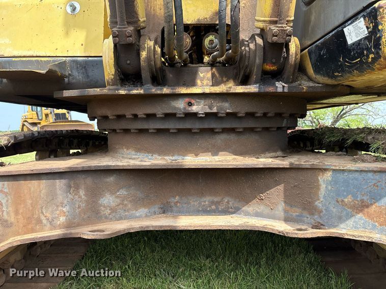 image for item EF3018 Kobelco SK220 Mark IV excavator