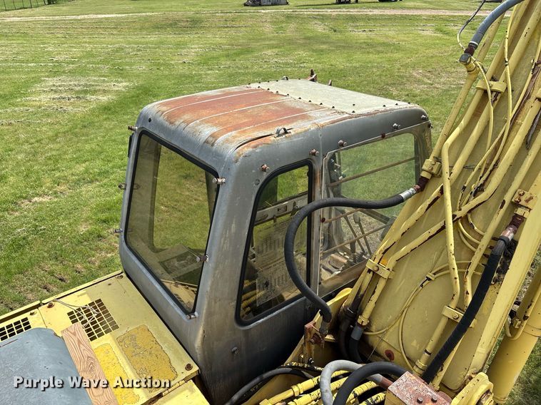 image for item EF3018 Kobelco SK220 Mark IV excavator