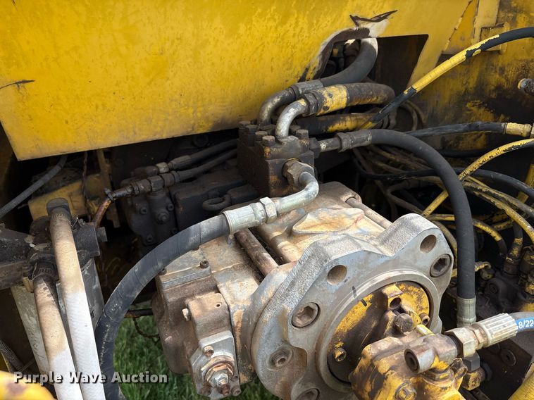 image for item EF3018 Kobelco SK220 Mark IV excavator