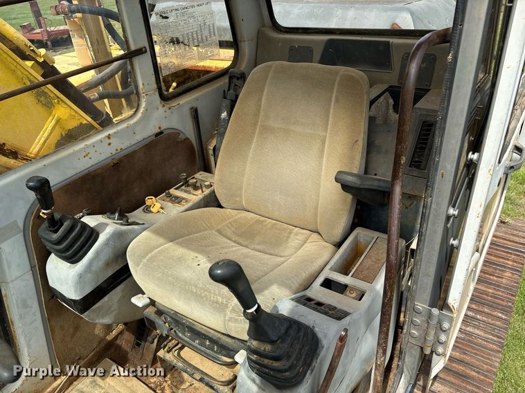 image for item EF3018 Kobelco SK220 Mark IV excavator