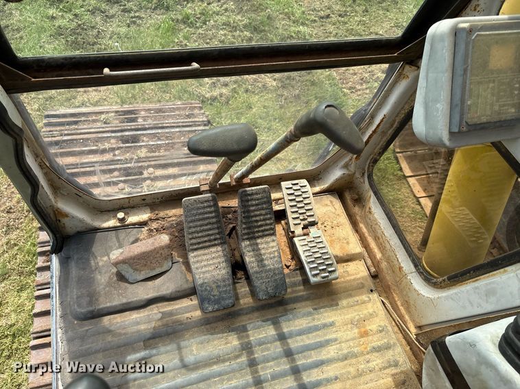 image for item EF3018 Kobelco SK220 Mark IV excavator