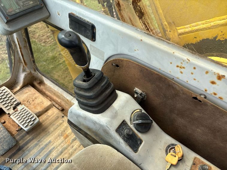 image for item EF3018 Kobelco SK220 Mark IV excavator