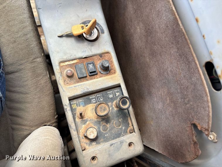 image for item EF3018 Kobelco SK220 Mark IV excavator