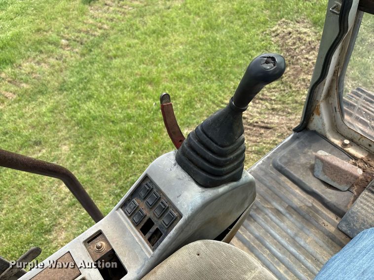 image for item EF3018 Kobelco SK220 Mark IV excavator