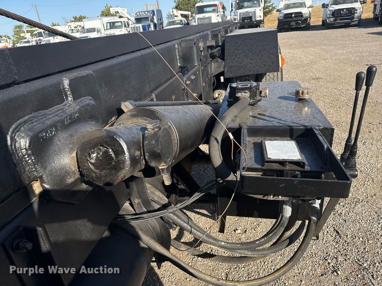 image for item EG2196 1999 Mack RD688S roll-off container truck