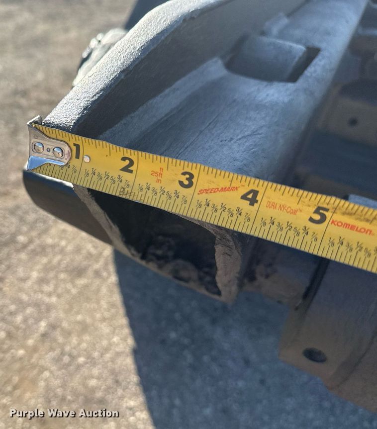 image for item EG2196 1999 Mack RD688S roll-off container truck