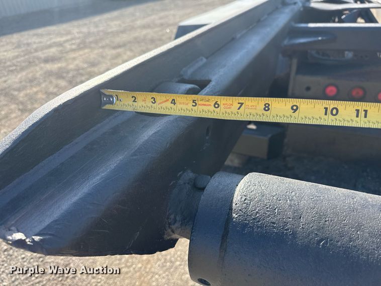 image for item EG2196 1999 Mack RD688S roll-off container truck