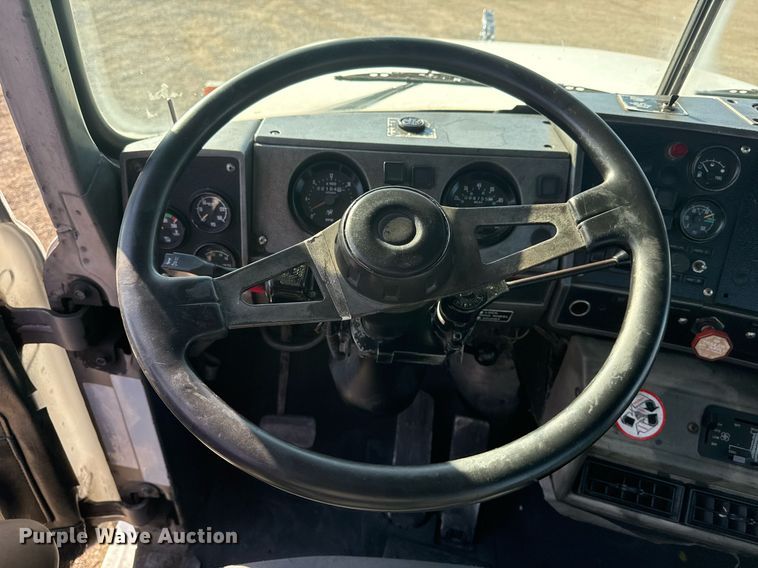 image for item EG2196 1999 Mack RD688S roll-off container truck