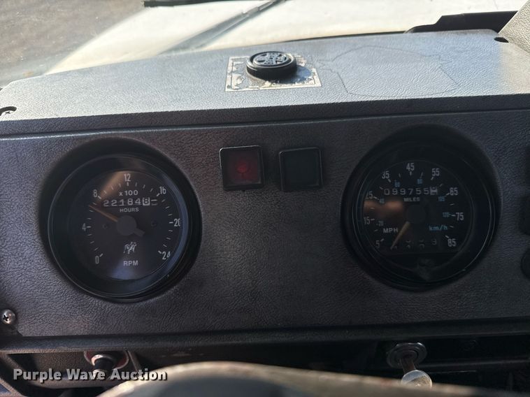 image for item EG2196 1999 Mack RD688S roll-off container truck