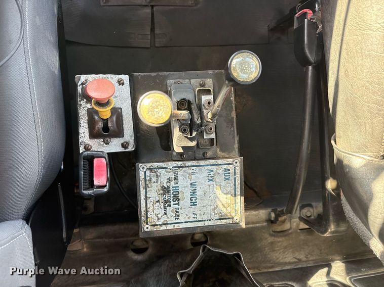 image for item EG2196 1999 Mack RD688S roll-off container truck