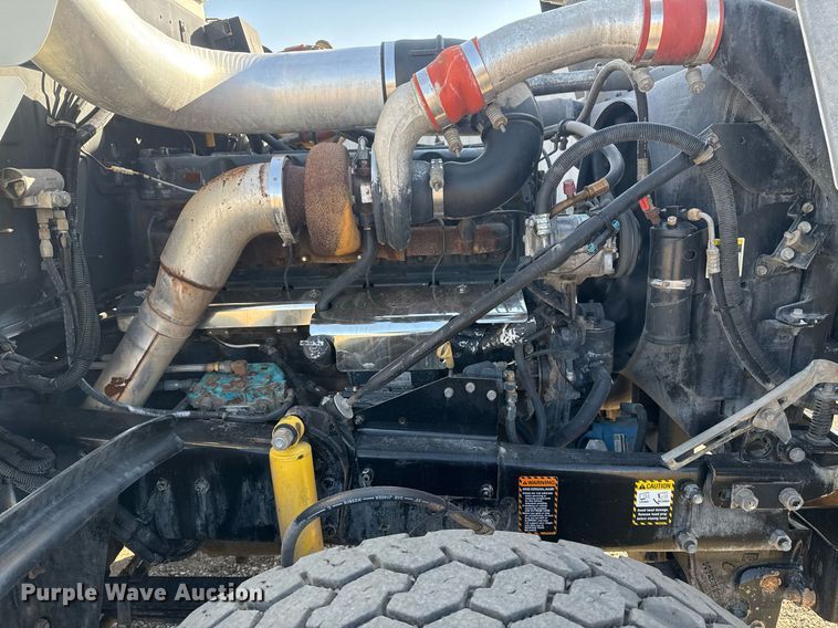 image for item EG2196 1999 Mack RD688S roll-off container truck