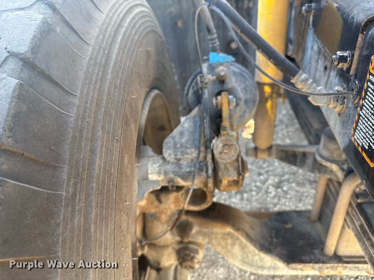 image for item EG2196 1999 Mack RD688S roll-off container truck