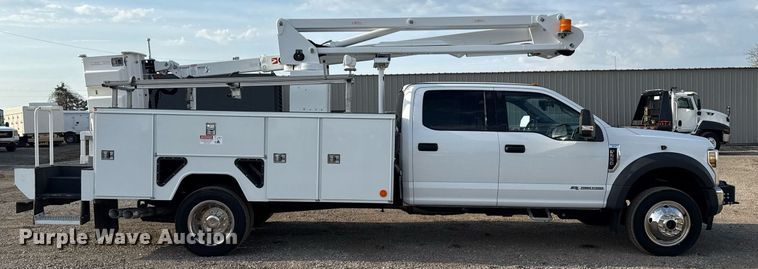 image for item EG5693 2018 Ford F550 Crew Cab bucket truck