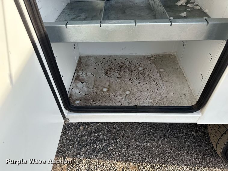 image for item EG5693 2018 Ford F550 Crew Cab bucket truck