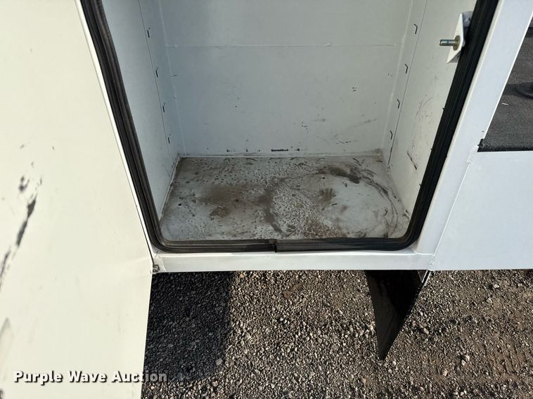 image for item EG5693 2018 Ford F550 Crew Cab bucket truck