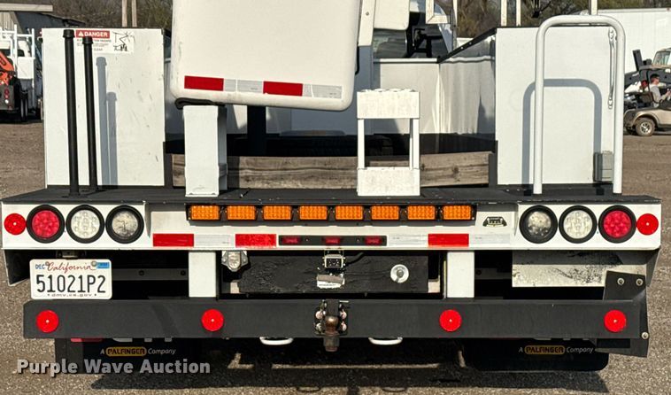 image for item EG5693 2018 Ford F550 Crew Cab bucket truck