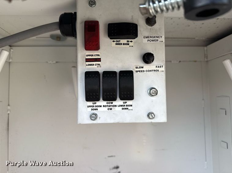 image for item EG5693 2018 Ford F550 Crew Cab bucket truck