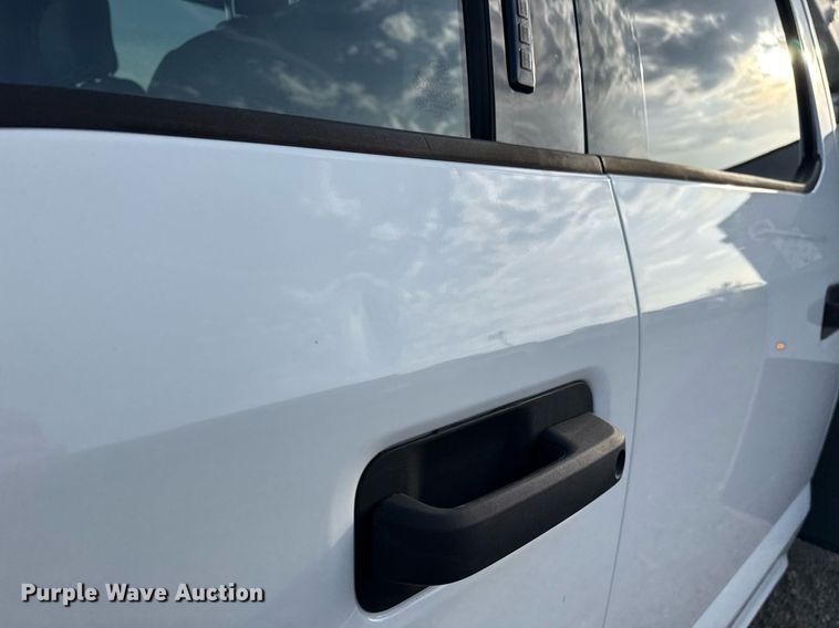 image for item EG5693 2018 Ford F550 Crew Cab bucket truck