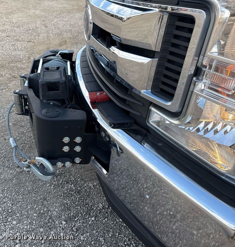 image for item EG5693 2018 Ford F550 Crew Cab bucket truck