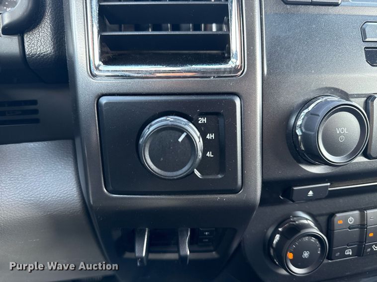 image for item EG5693 2018 Ford F550 Crew Cab bucket truck