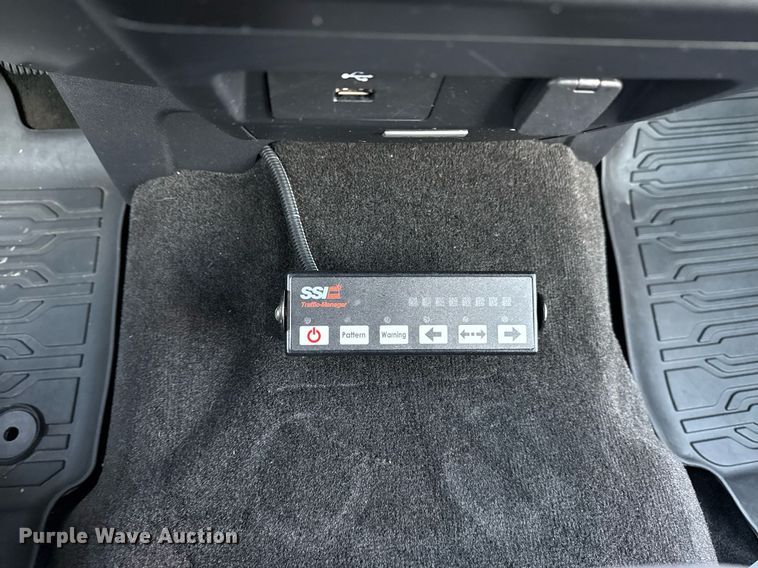 image for item EG5693 2018 Ford F550 Crew Cab bucket truck