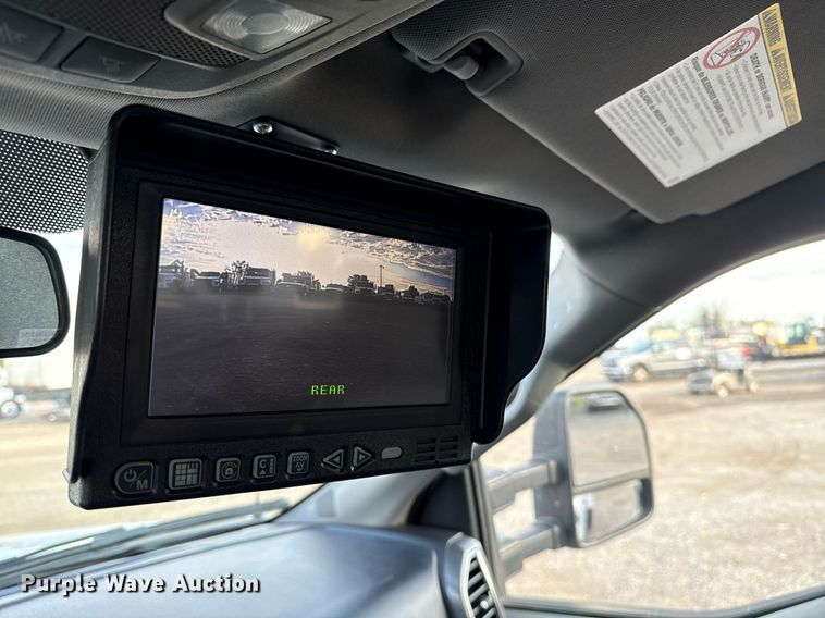 image for item EG5693 2018 Ford F550 Crew Cab bucket truck