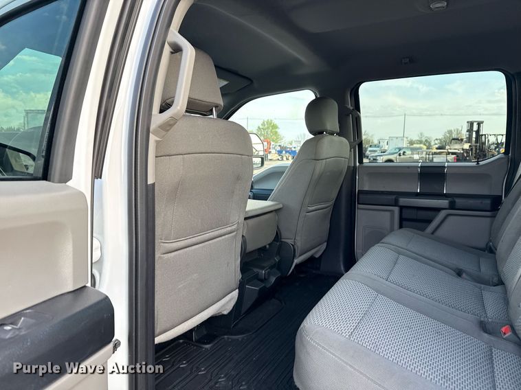 image for item EG5693 2018 Ford F550 Crew Cab bucket truck