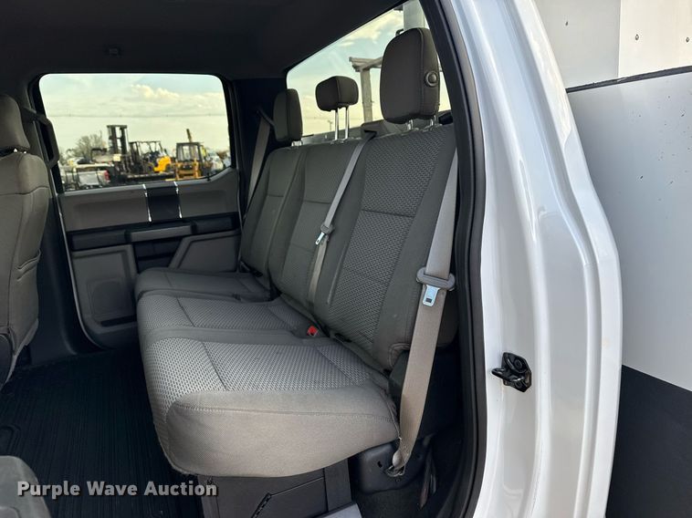 image for item EG5693 2018 Ford F550 Crew Cab bucket truck