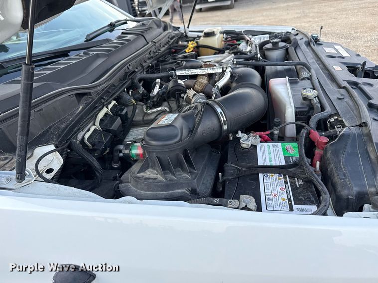 image for item EG5693 2018 Ford F550 Crew Cab bucket truck