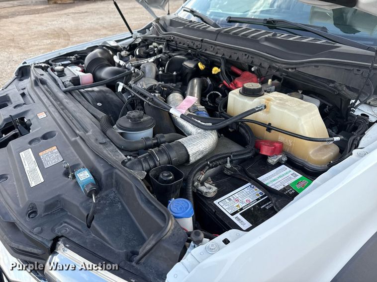 image for item EG5693 2018 Ford F550 Crew Cab bucket truck