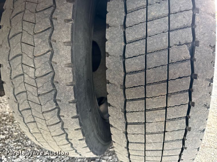 image for item EG5693 2018 Ford F550 Crew Cab bucket truck