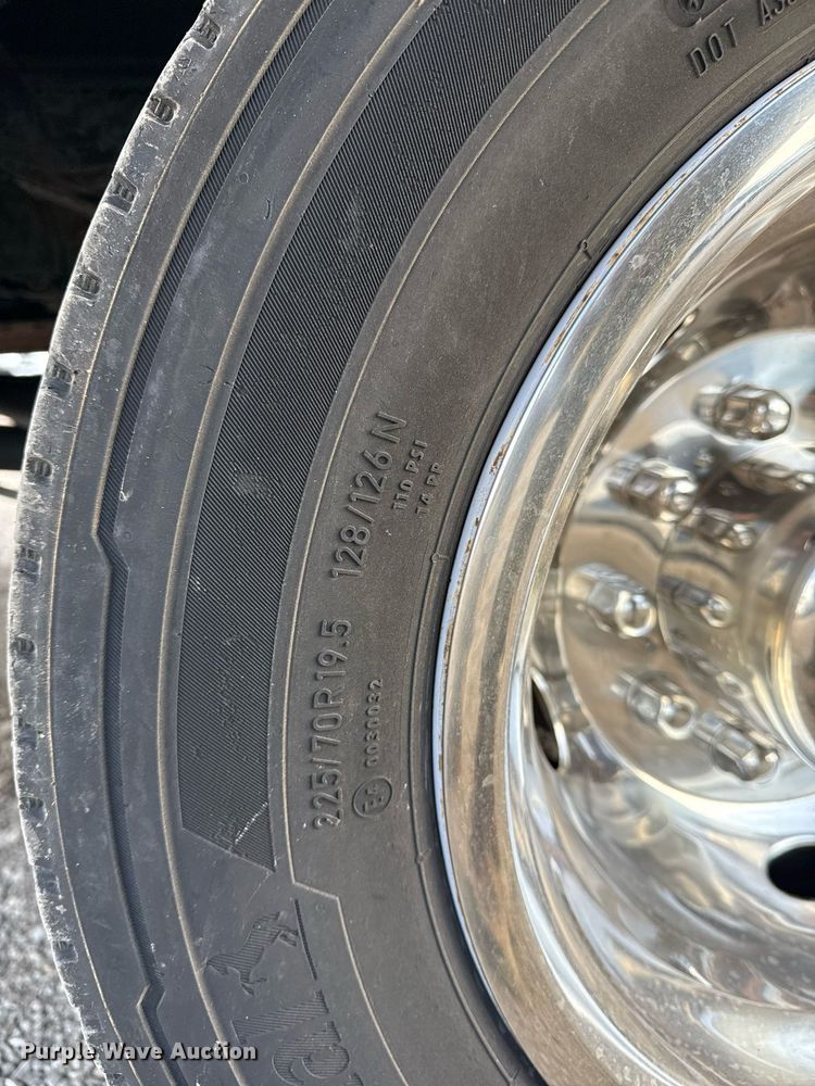 image for item EG5693 2018 Ford F550 Crew Cab bucket truck