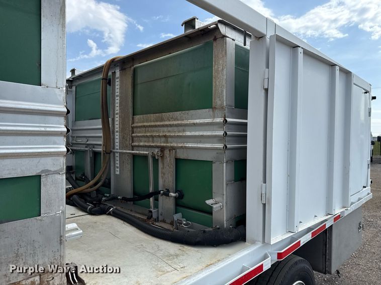 image for item EG5698 2016 Ford F650 Super Duty flatbed truck