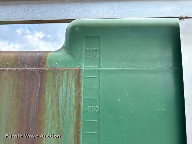 image for item EG5698 2016 Ford F650 Super Duty flatbed truck