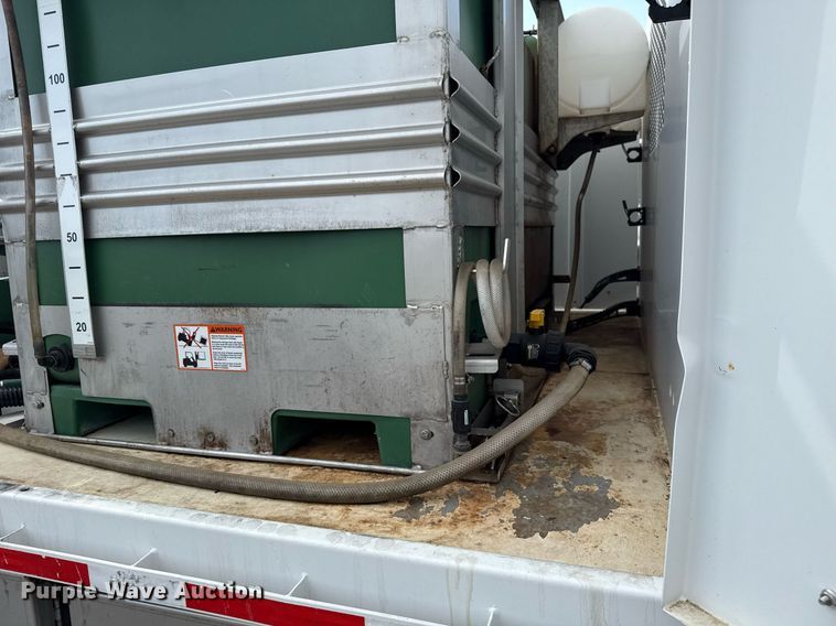 image for item EG5698 2016 Ford F650 Super Duty flatbed truck