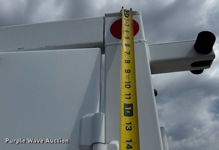 image for item EG5698 2016 Ford F650 Super Duty flatbed truck