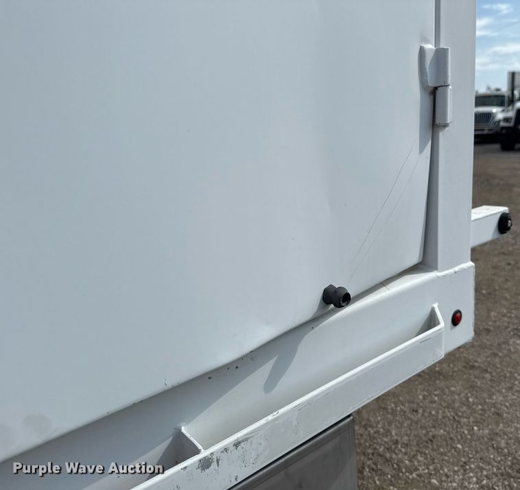 image for item EG5698 2016 Ford F650 Super Duty flatbed truck