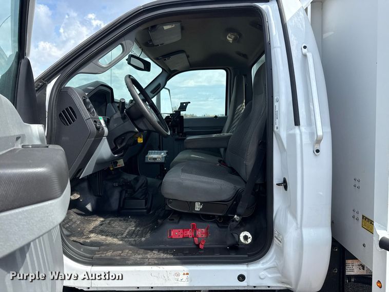 image for item EG5698 2016 Ford F650 Super Duty flatbed truck