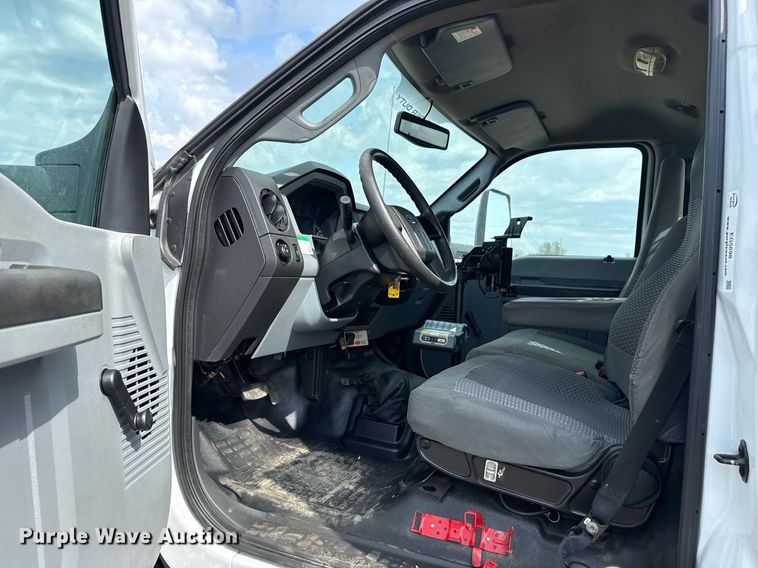 image for item EG5698 2016 Ford F650 Super Duty flatbed truck